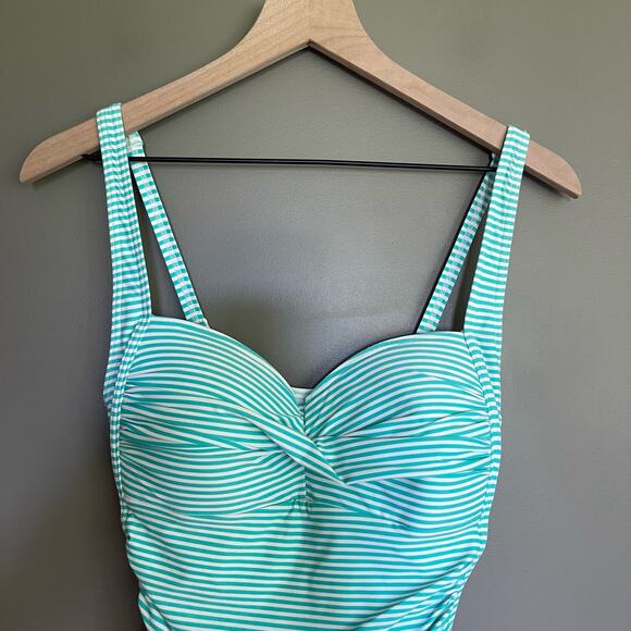 Bond-Eye Australia Turquoise Striped Twist Front‎ One Piece Swimsuit Size 8 Teal - Picture 5 of 16